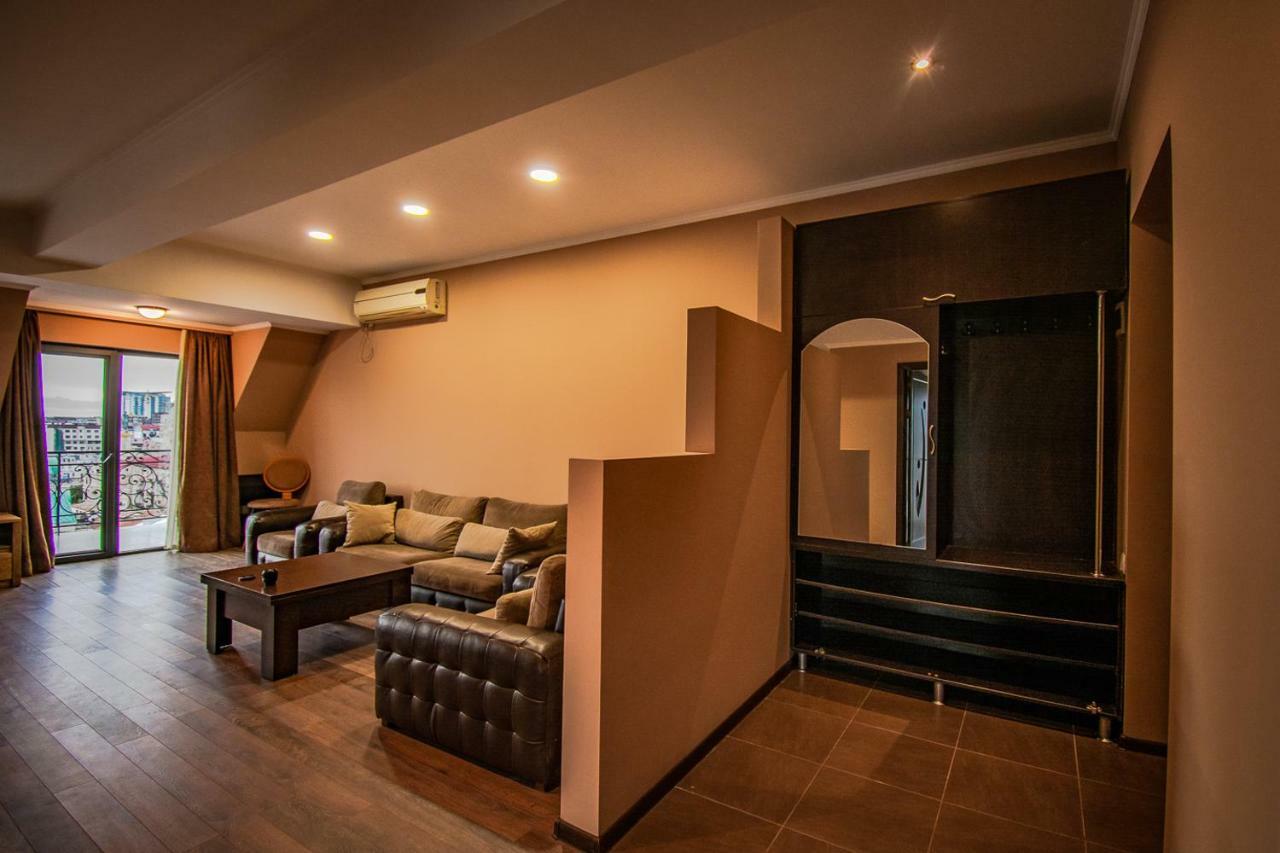 Daros Apartment Batumi Exterior foto